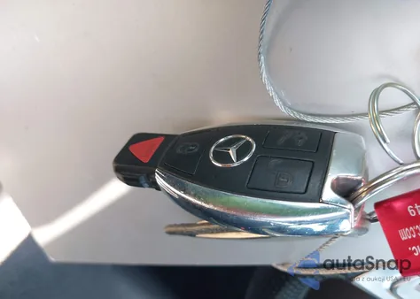 2015 Mercedes-Benz C 300 4Matic/Luxury 4Matic/Sport 4Matic из США, поврежденный, VIN 55SWF4KB1FU049991